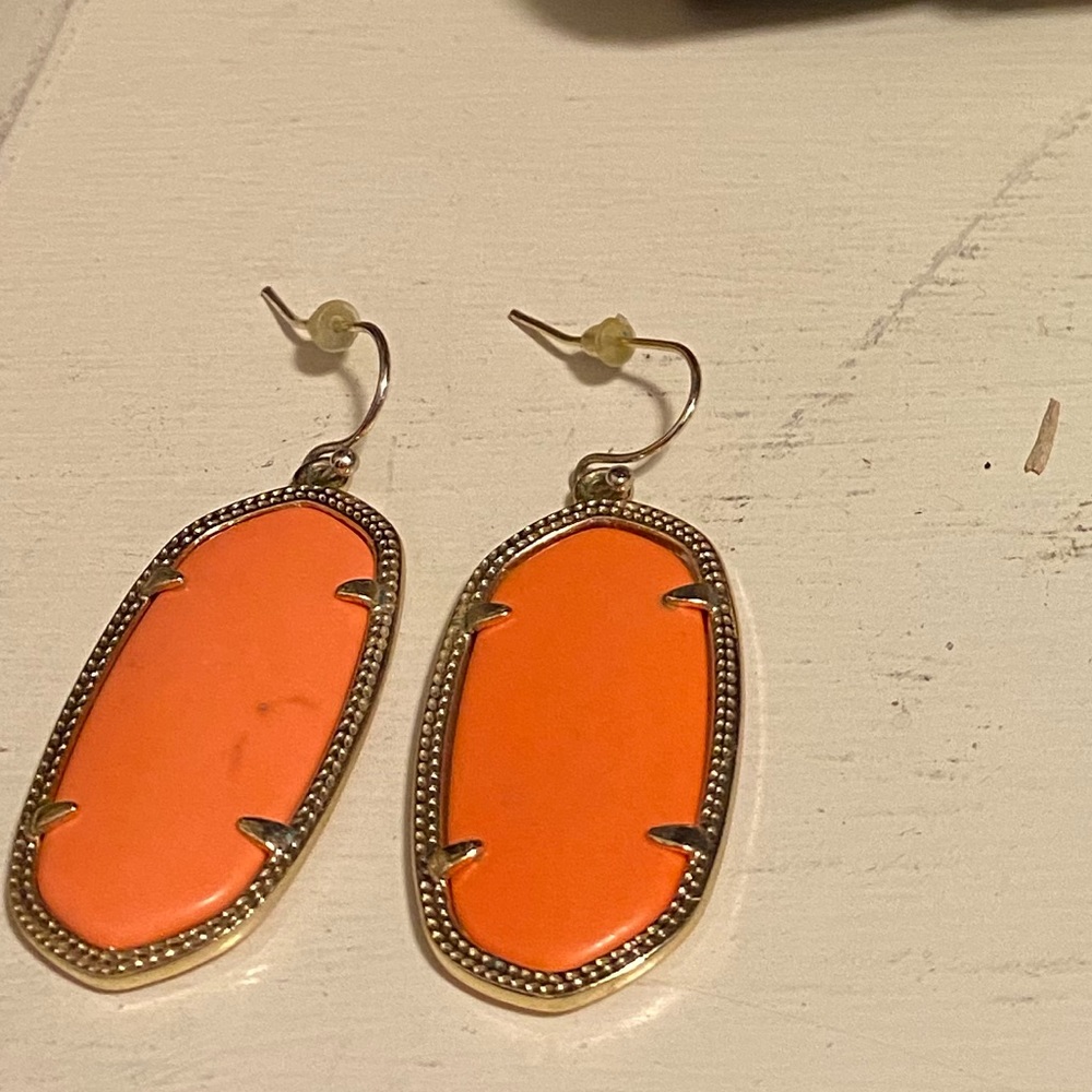 Kendra Scott Elle Coral Earrings